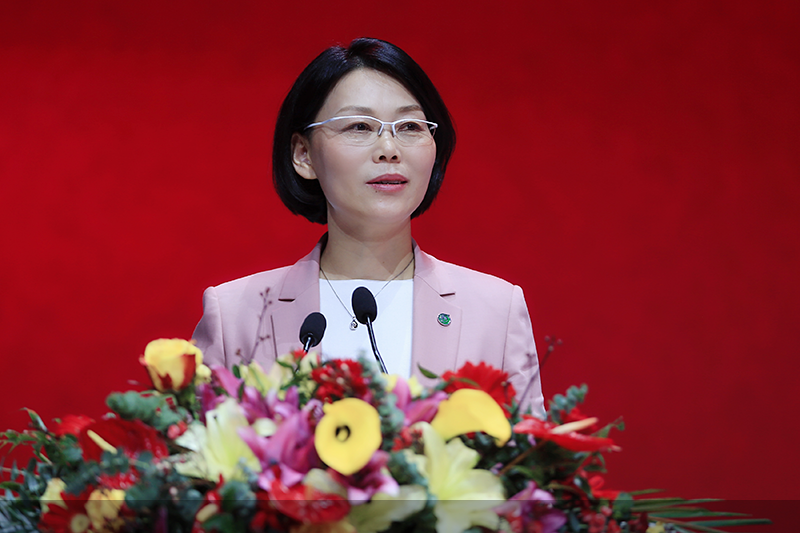 公司党委书记,总经理张