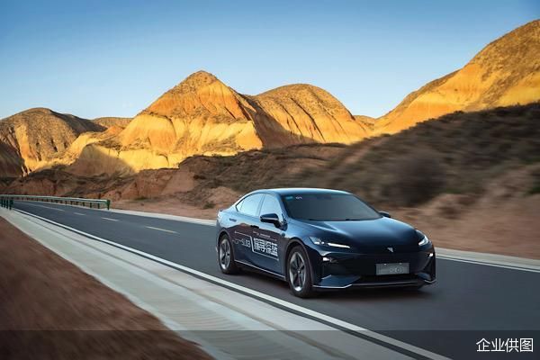 “三电”齐发,长安深蓝SL03正式上市,售价16.89万起