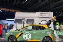 全新MG4承诺自燃就赔车，上汽新能源打响突围战