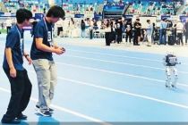 人才缺口激增4倍 人形机器人产教融合加速跑
