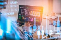 公募中报密集披露!绩优基金隐形重仓股揭晓,聚焦高成长性个股