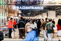 物美“胖改店”：AI赋能、就业扩容与零售业新范式的崛起