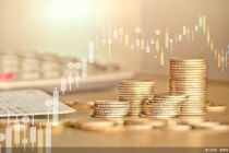 国际金价持续冲高突破4000美元!黄金股ETF年内累计涨超80%