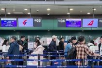 东航冬航季上新冰雪航线、空中快线，日均执行航班约3130班