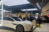 兜底年内“锁单”消费者，车企抢占新能源购置税调整“窗口期”