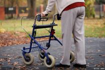 开发养老社区布局旅居养老,险企深度抢滩养老服务产业