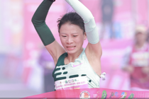 跑鞋角逐马拉松，国产品牌上桌