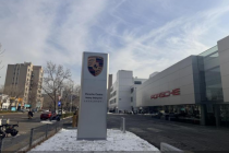 4S店大瘦身、油车重回C位，保时捷中国打响突围战