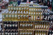 乳饮2025|剥离、坚守、卷上游，新势力的“三盘棋”