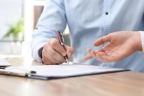 洞察2025｜“小河沟里捞大鱼”：保险代理人的新“开门红”