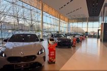 宝马大幅降价的阳谋：解困经销商