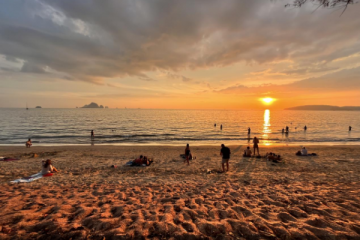 “最长”春节带火出境游：澳新产品“大卖”，北京赴泰机票涨价144%