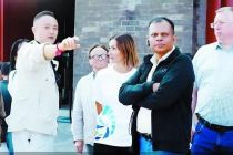 提前半年预订 北京热门小语种导游日薪普涨至1500元