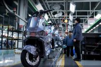 “家族式”IPO 台铃科技递表港交所