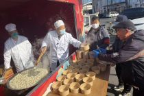 北京新发地市场千余商户留岗保供