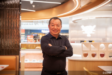 跨界牛排，多品牌突围：贺光启的呷哺新棋局