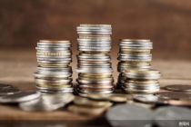 坚定维护股债汇市场平稳运行，央行政策工具箱充裕