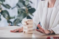 保险销售告别大卖场逻辑：“什么人都敢卖、什么产品都敢推”将终结