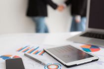 低利率时代突围，上市险企借分红险打出“组合拳”