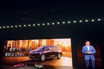 鸿蒙智行五车齐发：尚界Z7、首款旗舰MPV 智界V9开售