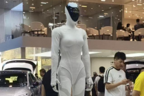 车企人形机器人量产竞速：寻找“第二利润”，商业化落地待考