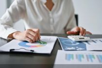 头部互联网银行催收外包“瘦身”，合规转型信号凸显