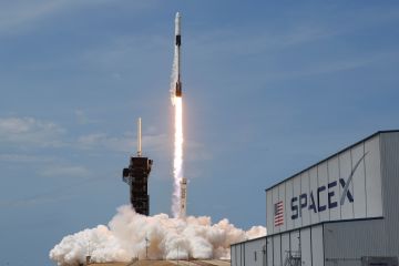 SpaceX首份财报：营收近翻倍股价却跳水