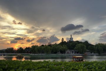 北京多家市属公园延长游船运营时间
