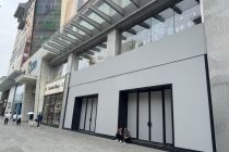 地标大店退潮、“占位逻辑”失效  兰蔻王府井旗舰店闭店  