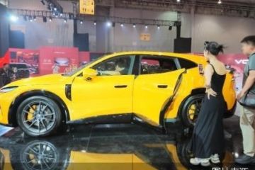 追光S补齐运动化版图，岚图冲击销量第一梯队