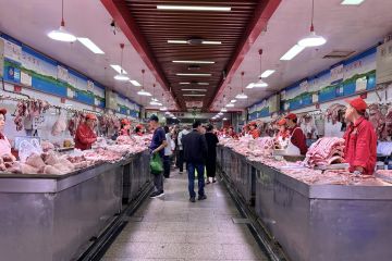 新发地日供猪肉超2000头，国庆节前鲜肉水产、时令果蔬量足价稳